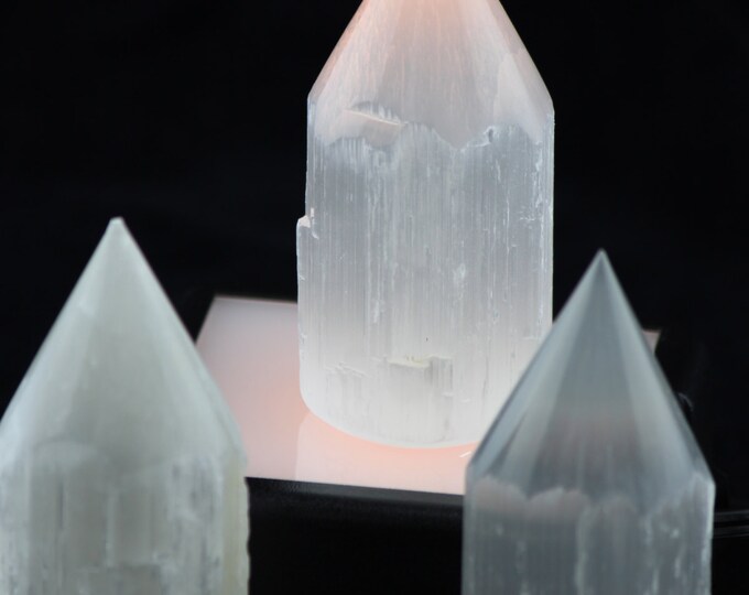 Selenite Point, Feng Shui Home Decoration, Home Decor, Crystal Healing, Crystal Grids, Crystal Cleanser, Reiki, Crystal Cleansing, Feng Shui
