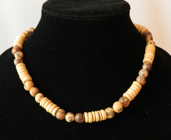 Wooden Bead Necklace 2322