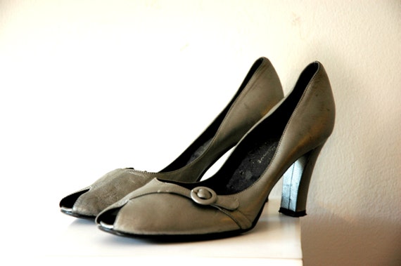 Vintage Peep Toe Silver High Heel Pumps / by ZenVintageCollection