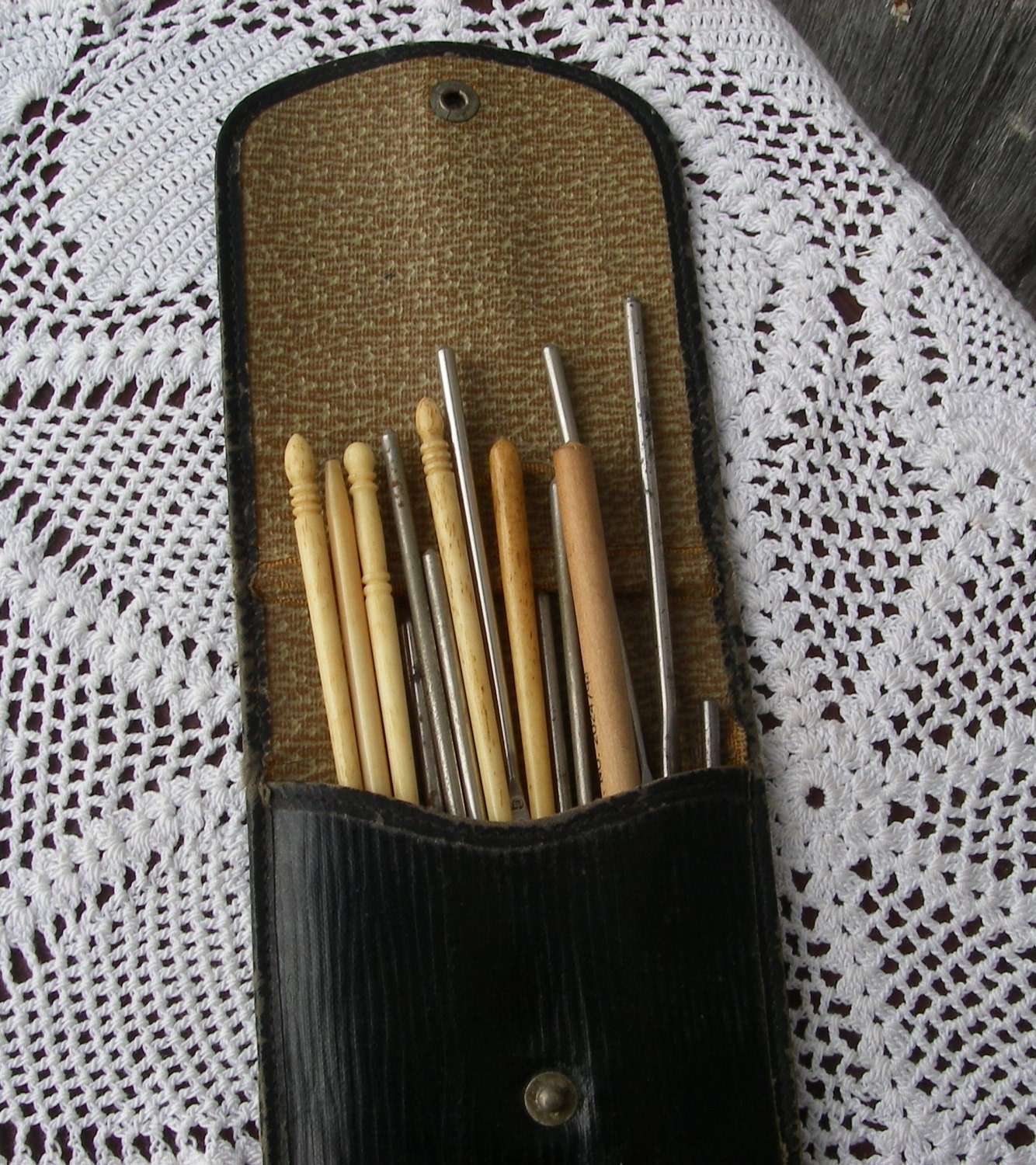 Vintage Antique Set of 16 Crochet Hooks Bone Steel and Wood