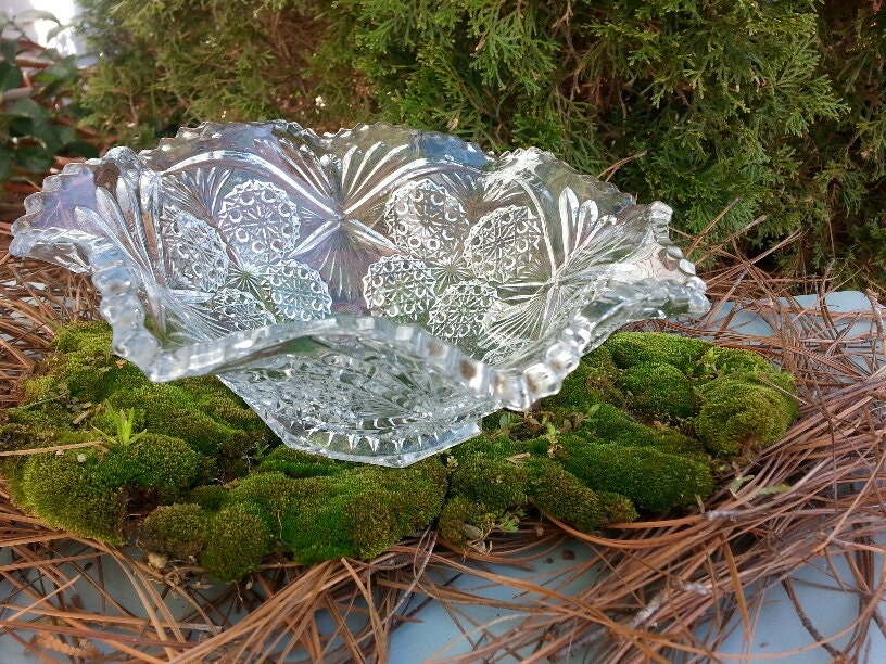 Lovely Vintage Scalloped Edge Glass Serving Bowl – Haute Juice