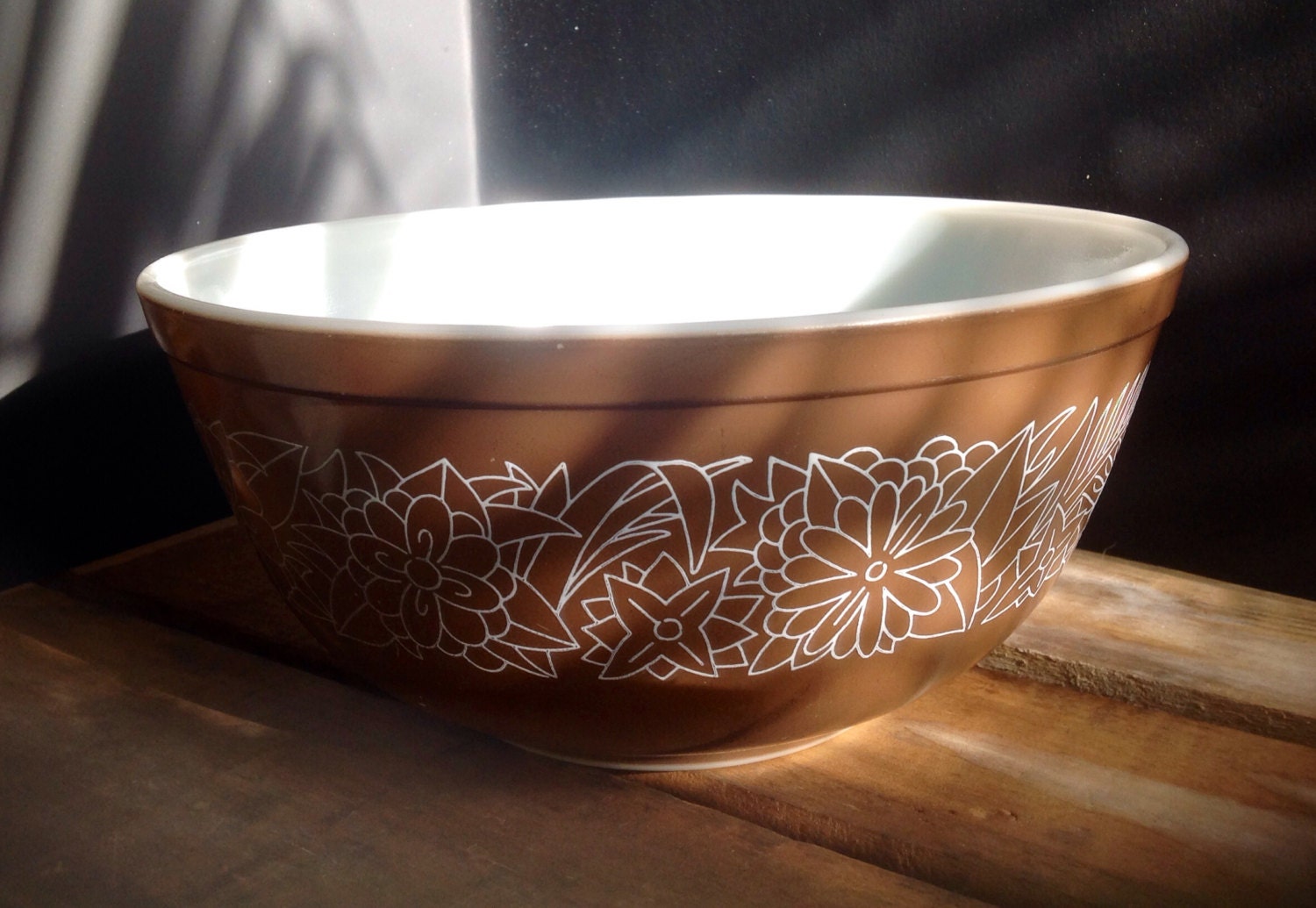 Pyrex brown woodland pattern bowl 403 by Trinityvintagemarket