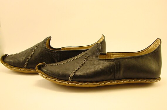 leather ethnic shoes