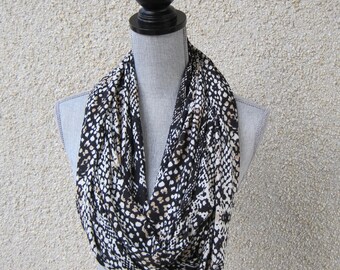 Infinity scarf, eternity scarf, circle scarf, fabric scarf, knit scarf, jersey scarf, reptile scarf, black and white scarf, statement scarf