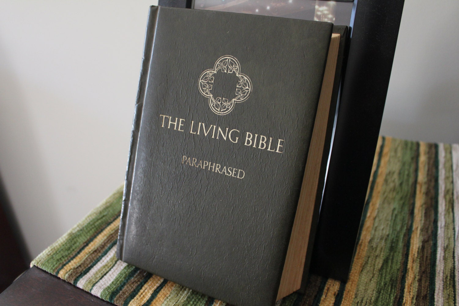 1973 Edition Of The Living Bible Paraphrased By BlackSpiderVintage   Il Fullxfull.658016688 7ak2 