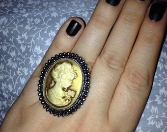 Vintage style gold cameo ring, Cameo ring, Over sized cameo ring, Gold Cameo ring, Vintage Cameo ring, Vintage style cameo ring,