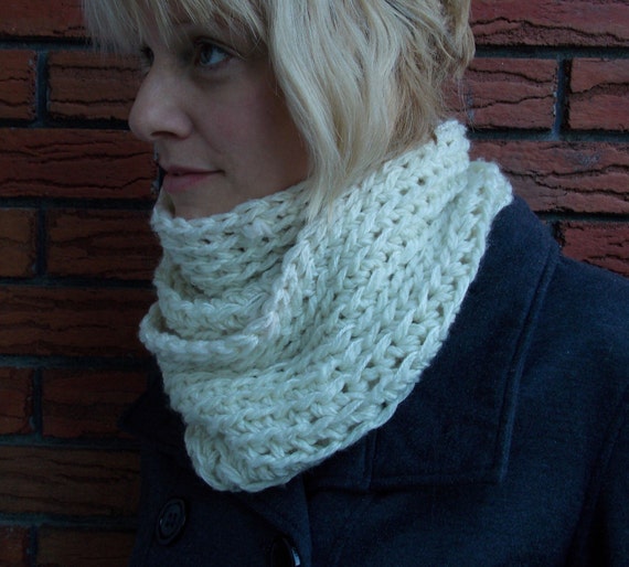 Cream Soft and Chunky Infinity Scarf