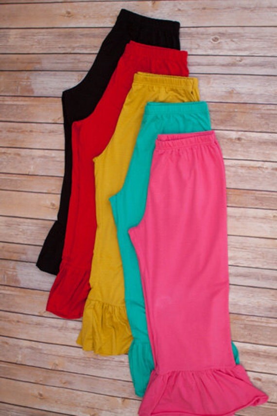 womens ruffle capris