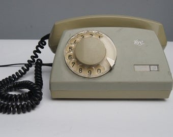 Green rotary phone -SALE- 45% OFF - vintage phone - 80s - RWT