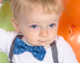 Baby Boy First Birthday Outfit. Cake Smash Outfit Boy. Birthday Bow Tie. Boys First Birthday Outfit. Tie and Suspenders. Blue Gray Grey