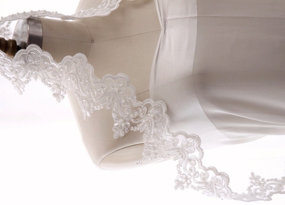 Bridal veil Mantilla veil wedding veil-chapel veil beaded Bridal veil Mantilla veil wedding veil-chapel veil beaded