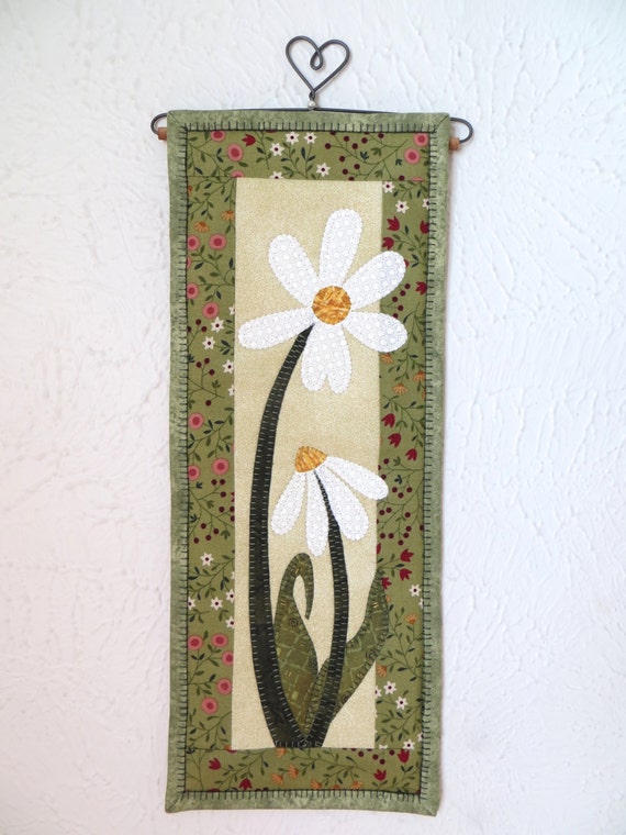 Daisy Applique Wall Hanging