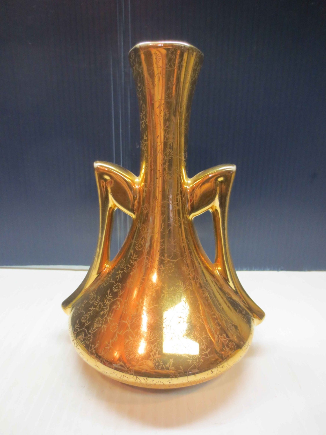 Pearl China Co Gold Etched Floral Bud Vase 2 Handles 22 K