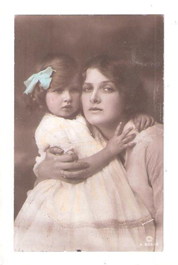gladys aylward pictures with her child ninepence