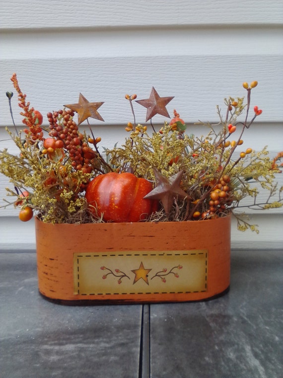 Fall arrangement. Primitive autumn decor. Fall decor.