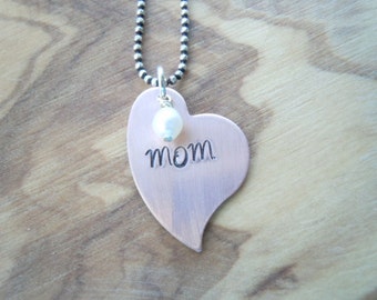 Copper and freshwater pearl "mom" necklace