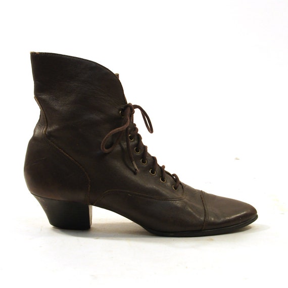 Victorian Inspired Lace Up Ankle Granny Boots / Dark Brown