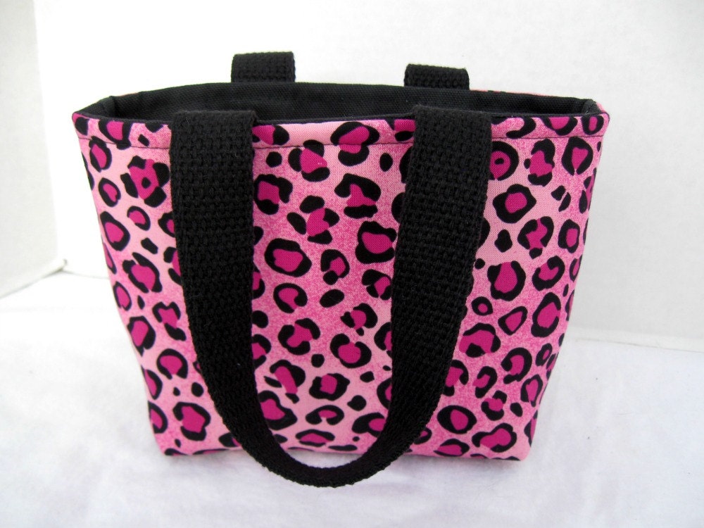 pink cheetah purse