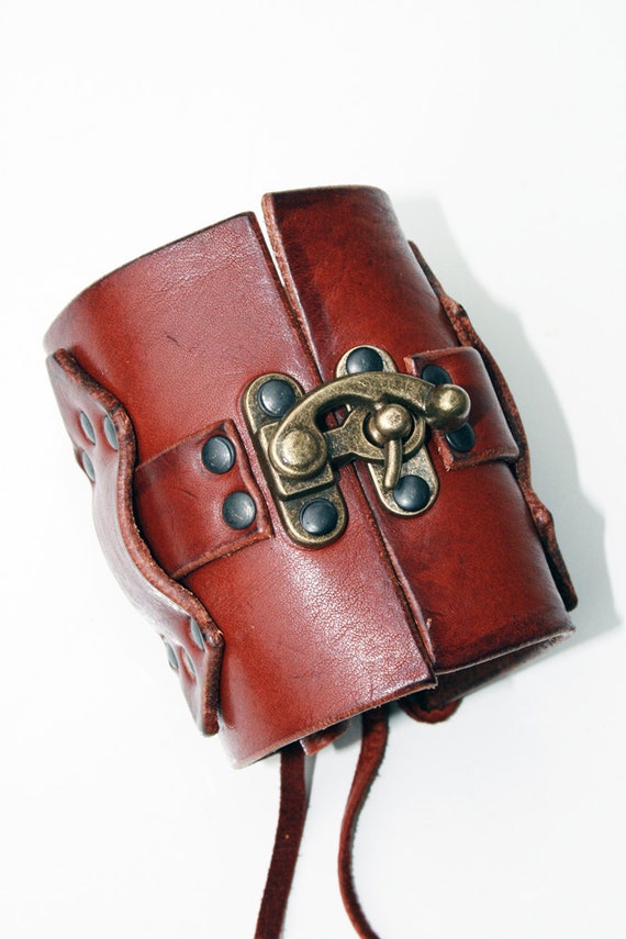 Hook Latch Leather Cuff Bracelet Steampunk Bracelet