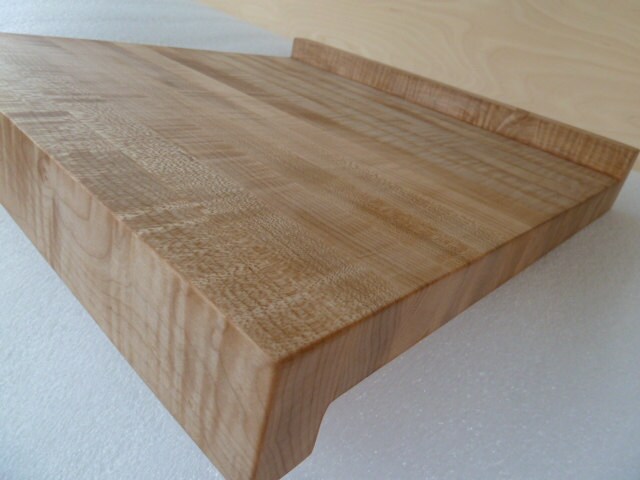 Chef Pastry Dough Rolling Board with Lips Curly Maple