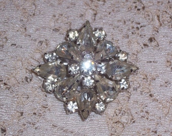 Vintage Rhinestone Brooch or Pin