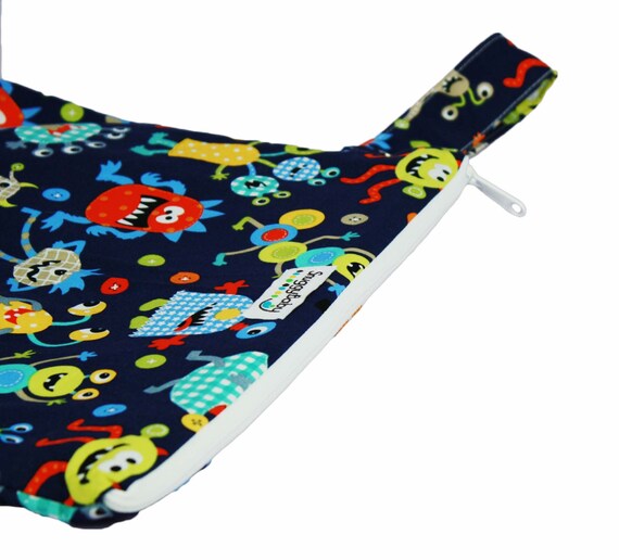 LARGE Wet Bag with Zipper and Waterproof Lining by SnuggyBaby