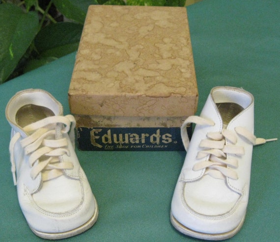 Vintage 1950s60s Stride Rite White Tie up BabyToddler Shoes in box ...