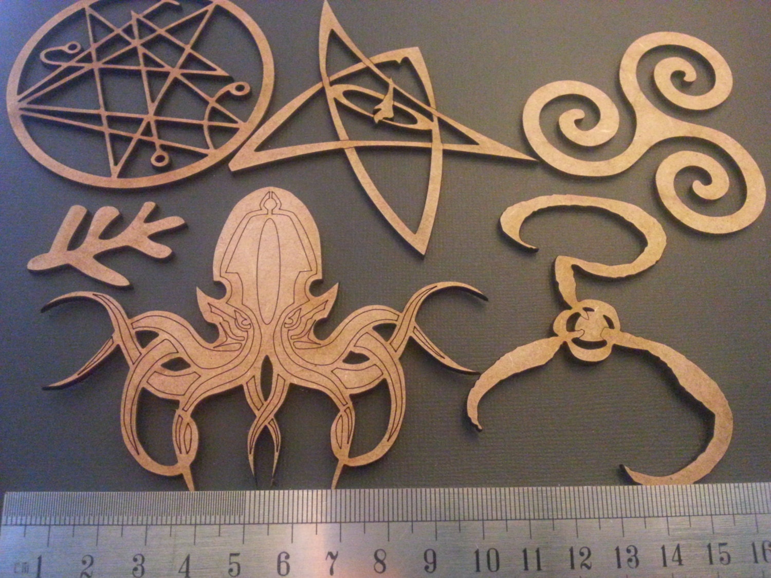 Cthulhu H.P. Lovecraft Elder Sign Necronomicon scrapbooking