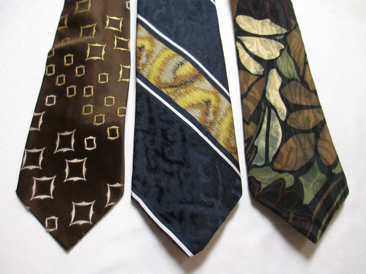 NECKTIE MENS Vintage Neck Tie Instant Collection of 3 ties
