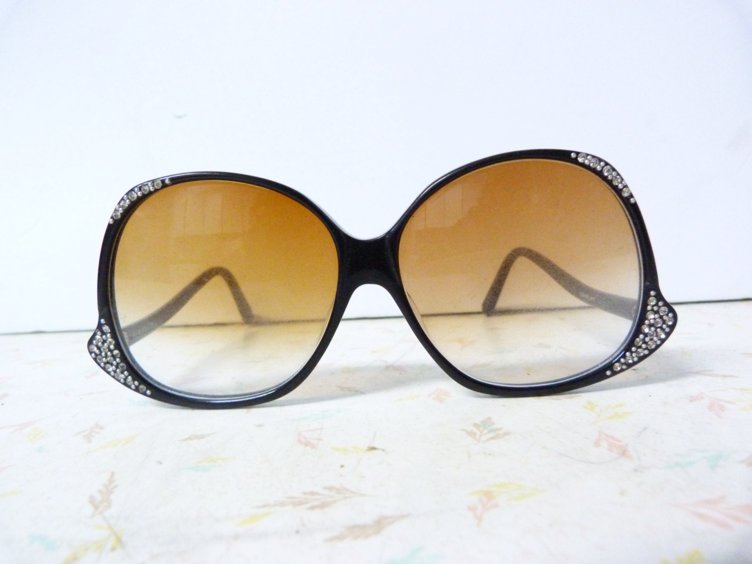 black glasses with rhinestones