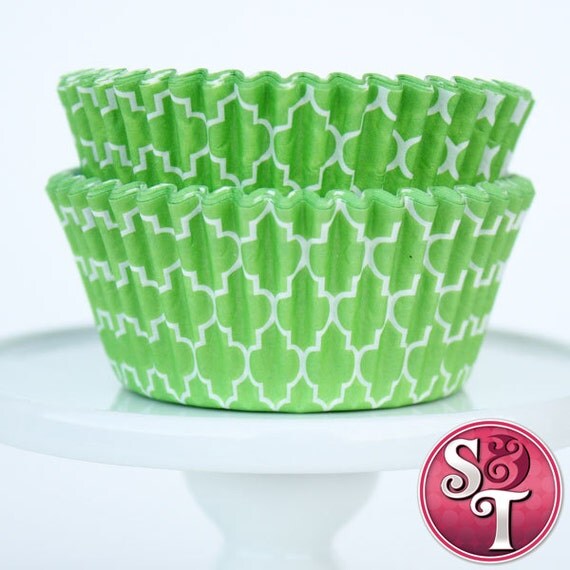 Lime Green GREASEPROOF Quatrefoil Baking Cups Cupcake Liners - Quantity 50 Il_570xn