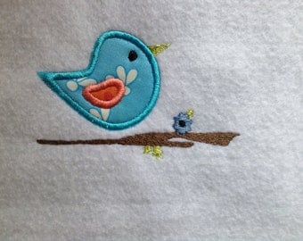 INSTANT DOWNLOAD Primitive bird on branch applique 4x4 5x7 6x10