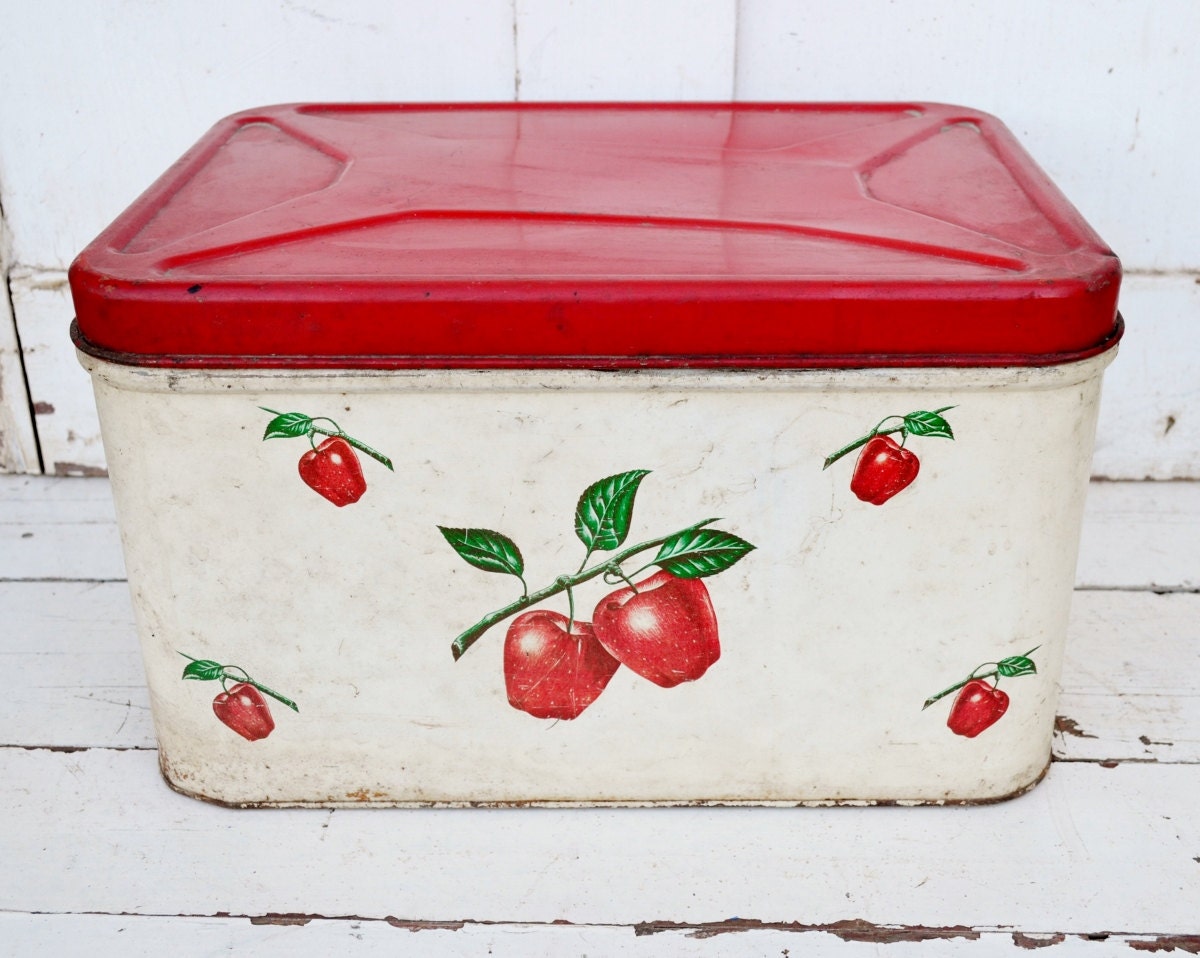 Decoware Apple Bread Box Red White Metal Hinged Lid Shabby