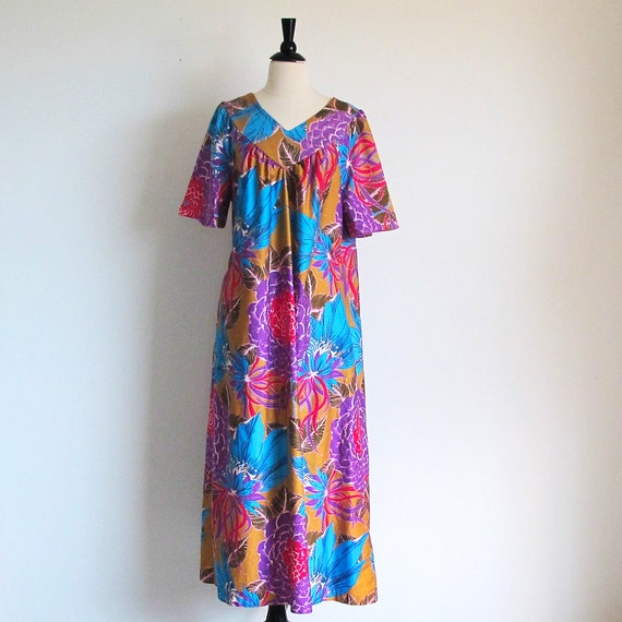 Cotton Maxi Dress Hawaiian Mumu 60s Long by StraylightVintage