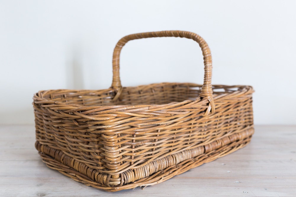 reserved for daniel vintage large wicker/cane bread basket