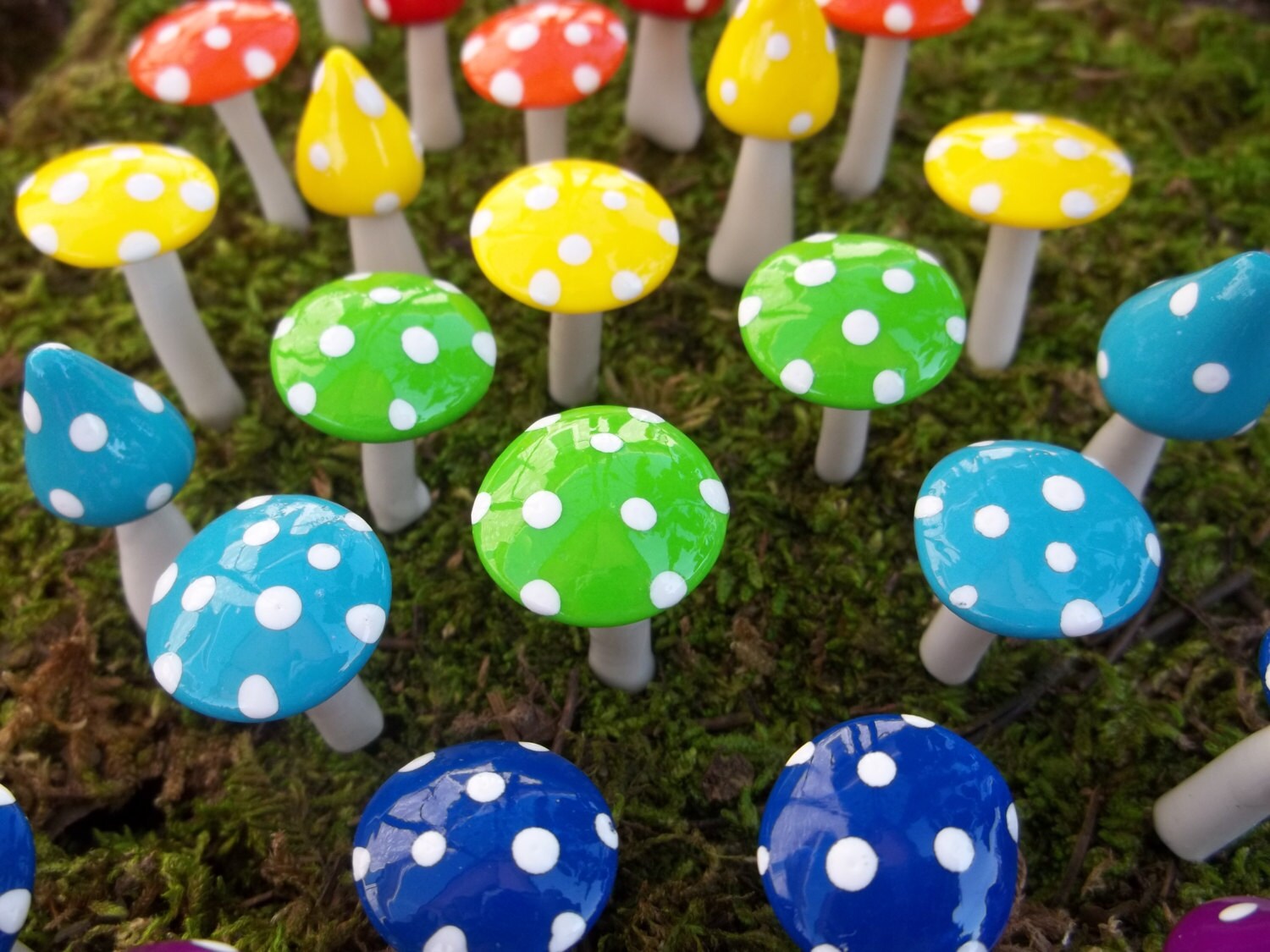 wholesale lot 100 Fairy garden mushrooms toadstools