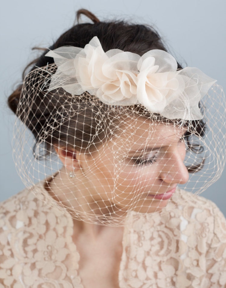 Bridal peach pink veil with silk roses by BeChicAccessories