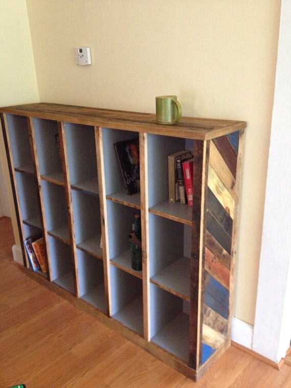 Items similar to Bookcase with reclaimed pallet wood on Etsy