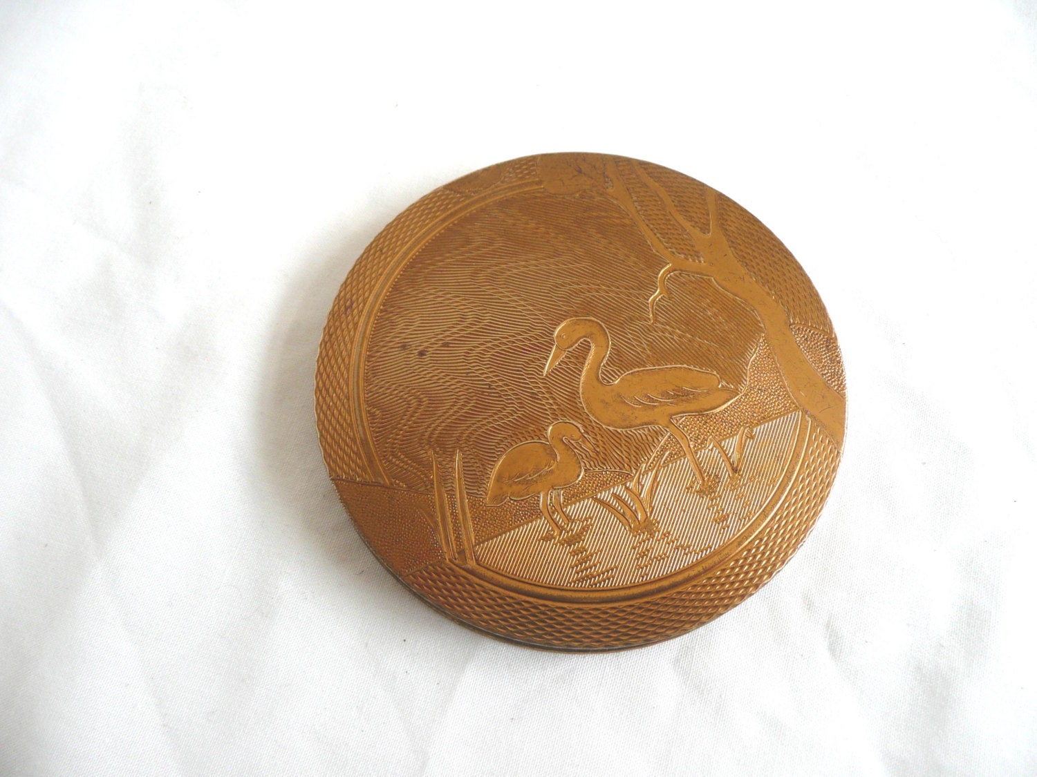 Refill and Refresh Vintage Compact