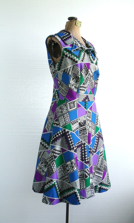 1960s Mod Swing Dress Geometric Sleeveless Polyester Dress