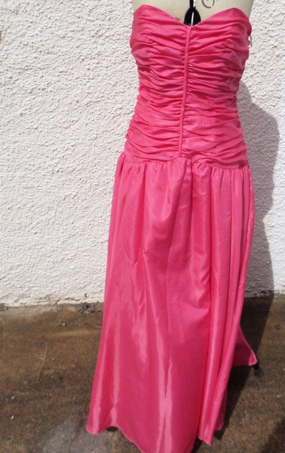 1960s Vintage Pink ball gown Bernshaw size 8- 10