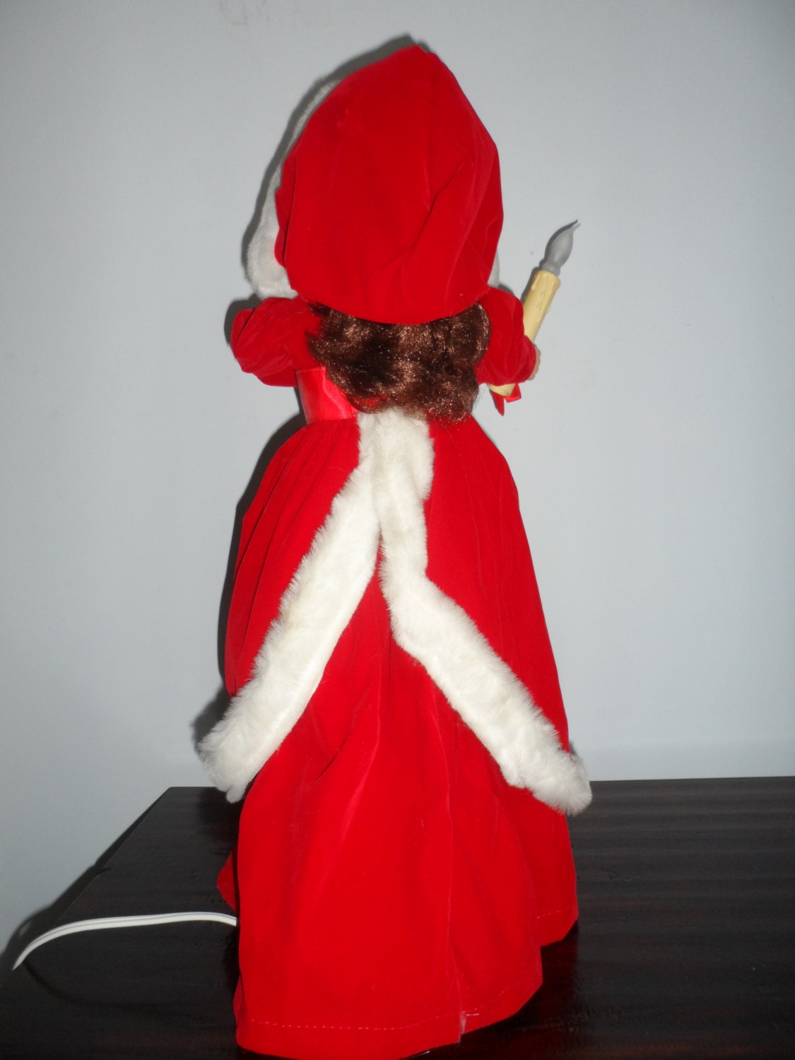 Animated Christmas Caroler doll rennoc