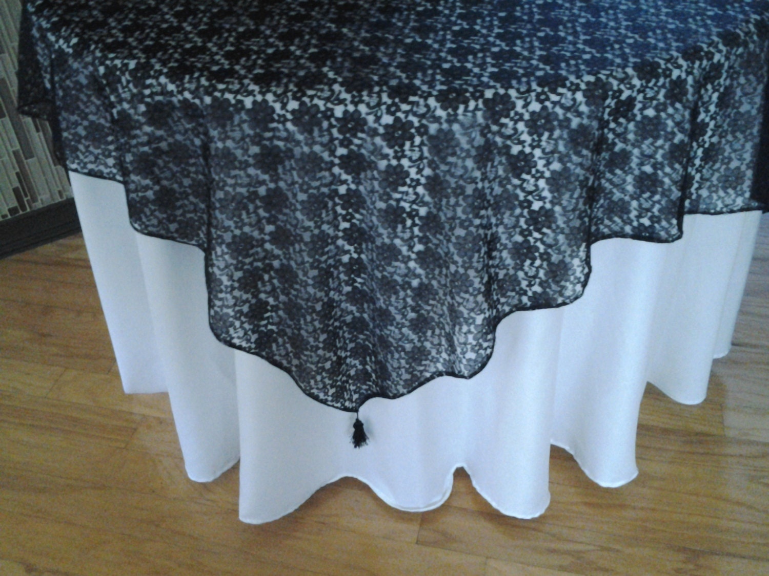 LACE TABLECLOTH/OVERLAYS Black 16 Lace Colors & 16 by DALACEPLACE