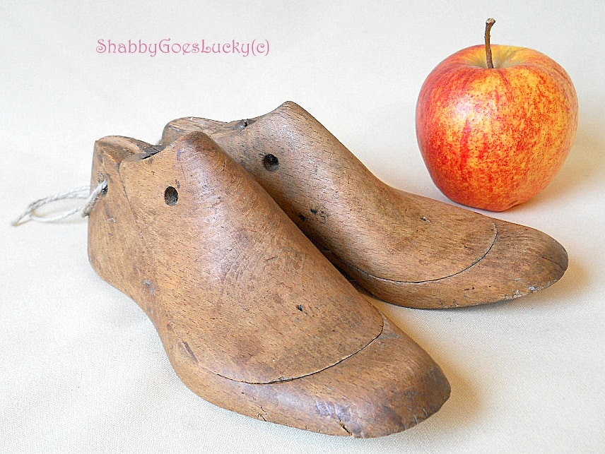 antique-wooden-shoe-form-vintage-shoe-last-pair-of-small