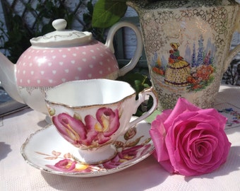 Vintage Queen Anne Pink Rose Teacup and Saucer. 1950s. TS072.