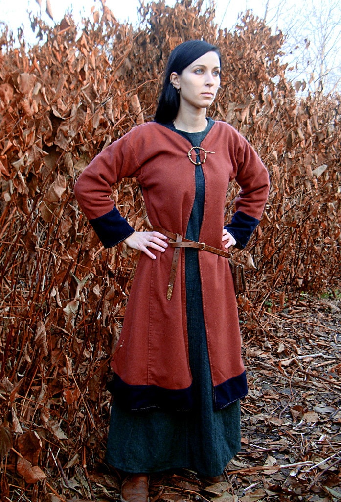 Early Medieval Scandinavian coat for woman Viking coat form