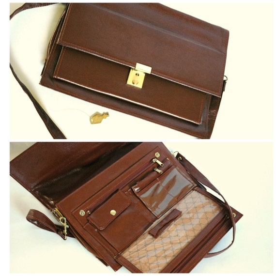 Vintage purse with built in wallet organizer in a rich brown