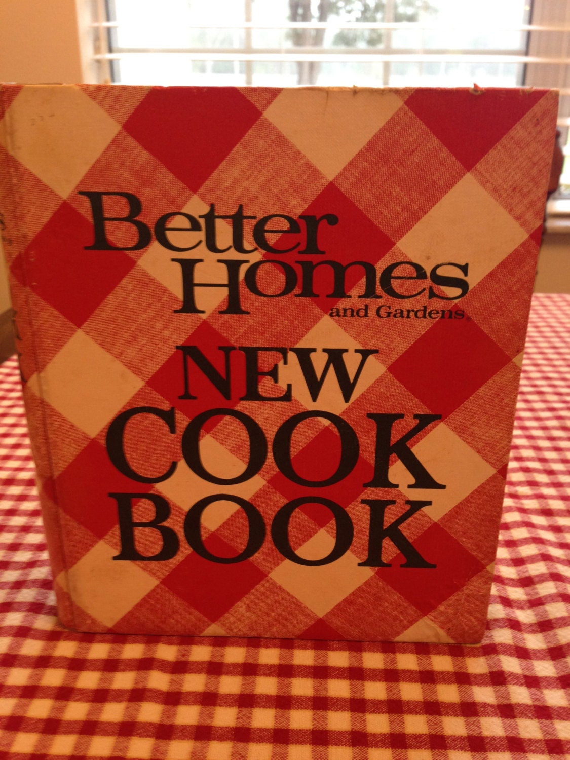 Better Homes and Gardens New Cook Book 1981