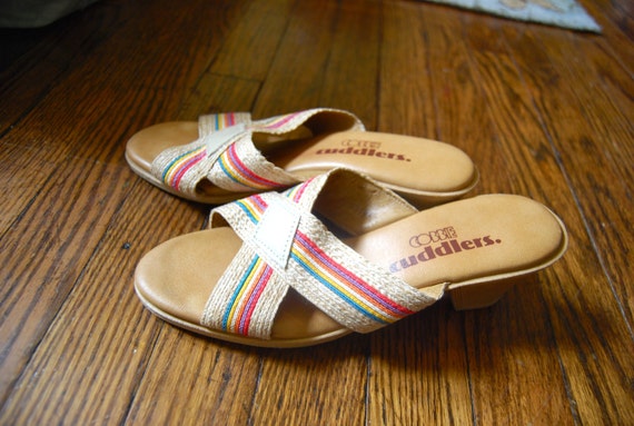 10 DOLLAR SALE Vintage Womens Woven Sandals by HunkyDorryVintage