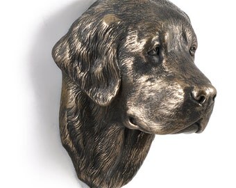 retriever golden statue